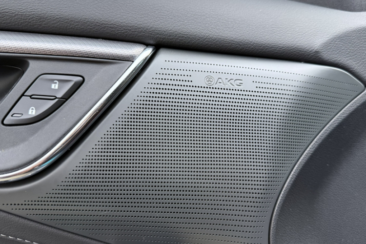 凯迪拉克CT5 2025款 28T 城市运动版中控内饰7004