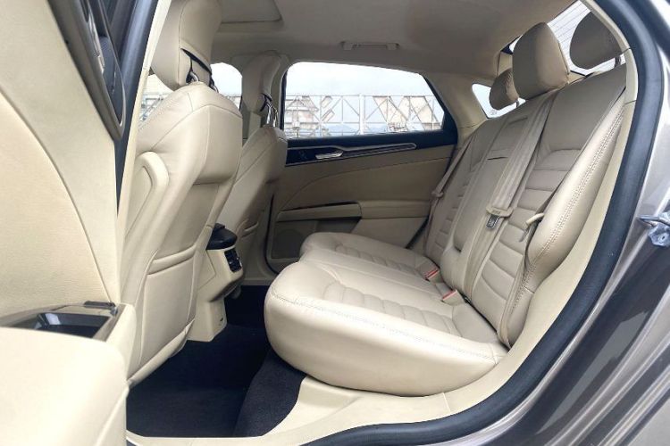 福特 蒙迪欧 2013款 2.0L GTDi200豪华型中控内饰7002