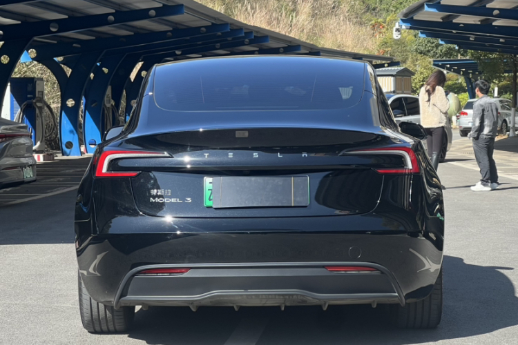 特斯拉 Model 3 2025款 后轮驱动版车身外观6005