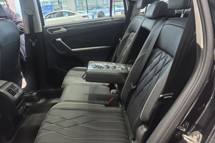 大众 途观L新能源 2023款 430PHEV 插电混动尊贵版中控内饰7001