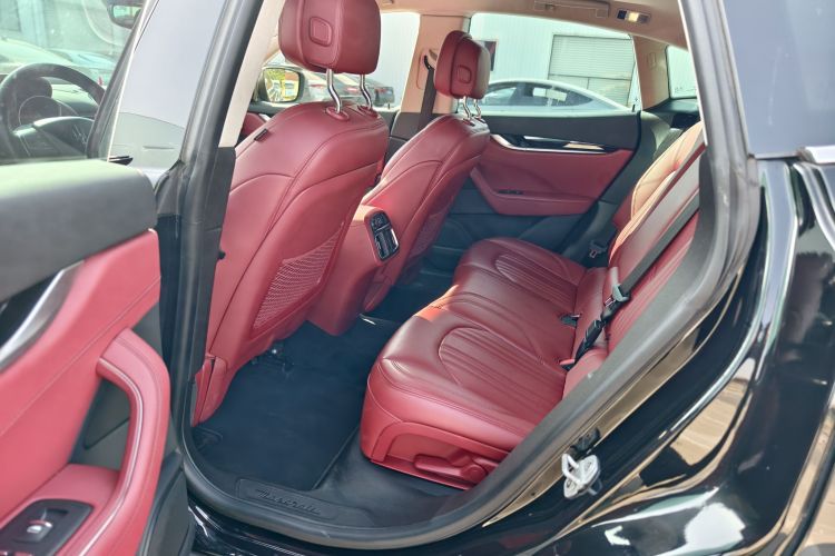 玛莎拉蒂 Levante 2016款 3.0T 标准型中控内饰7002