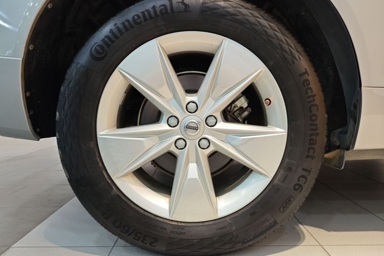 沃尔沃XC60 2022款 B5 四驱智逸豪华版车身外观6001