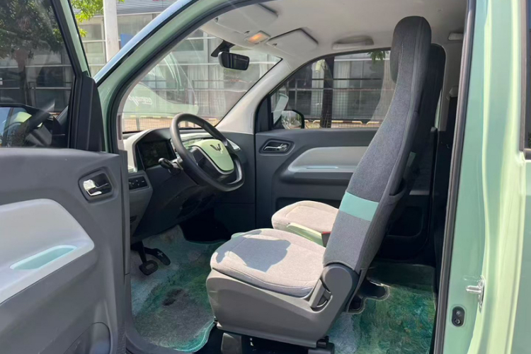 五菱汽车 宏光MINIEV 2022款 自在款 磷酸铁锂中控内饰7005