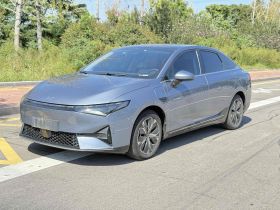 小鹏P5 2022款 550E