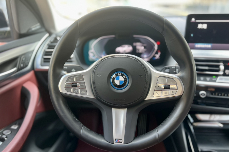 宝马iX3 2023款 创领型中控内饰7013