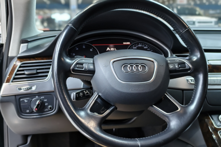 奥迪A8 2016款 A8L 45 TFSI quattro舒适型车身外观6005