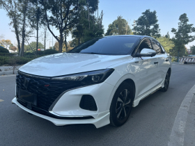 长安 逸动 2021款 PLUS 蓝鲸NE 1.4T GDI DCT尊贵型