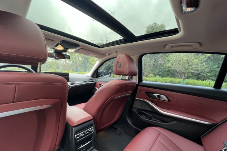 宝马i3 2024款 eDrive 40 L 曜夜套装中控内饰7004