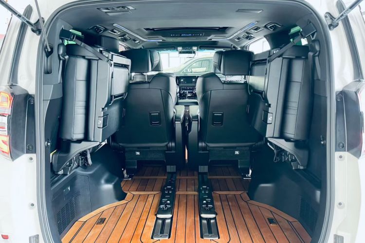 丰田 威尔法 2021款 皇冠 双擎 2.5L HV至尊版中控内饰7002