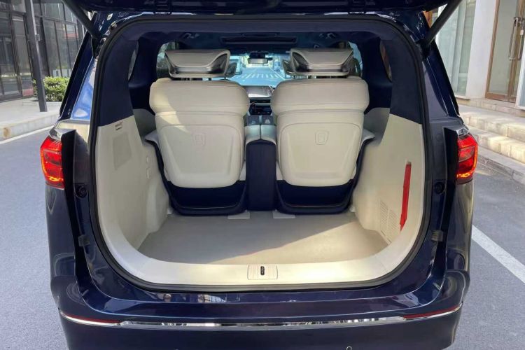 别克GL8 2020款 Avenir艾维亚 四座尊礼版局部细节9006