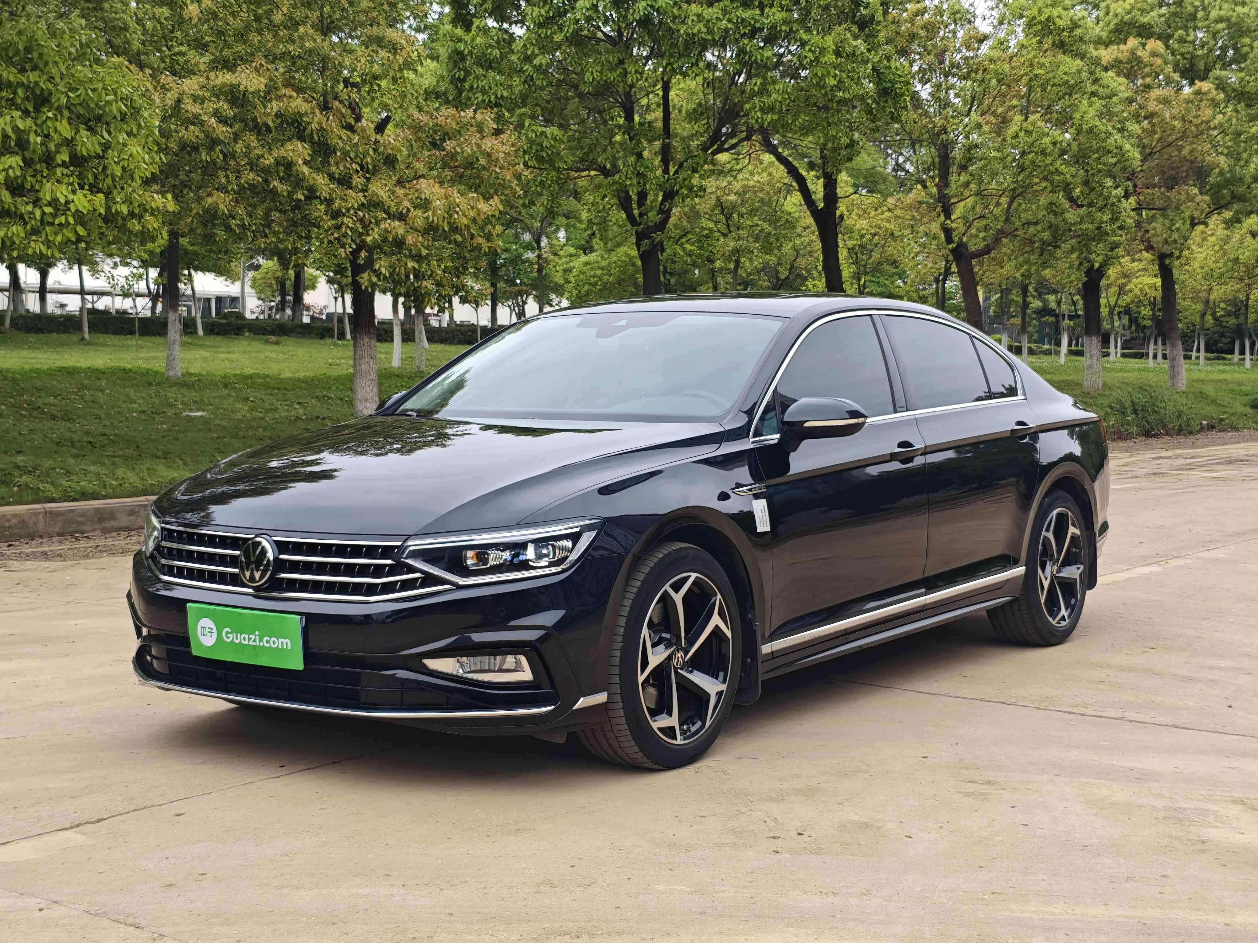 大众 迈腾 2023款 200万辆纪念版 330TSI DSG豪华型(1)