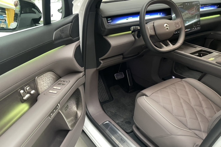 蔚来ES8 2026款 六座行政豪华版中控内饰7003