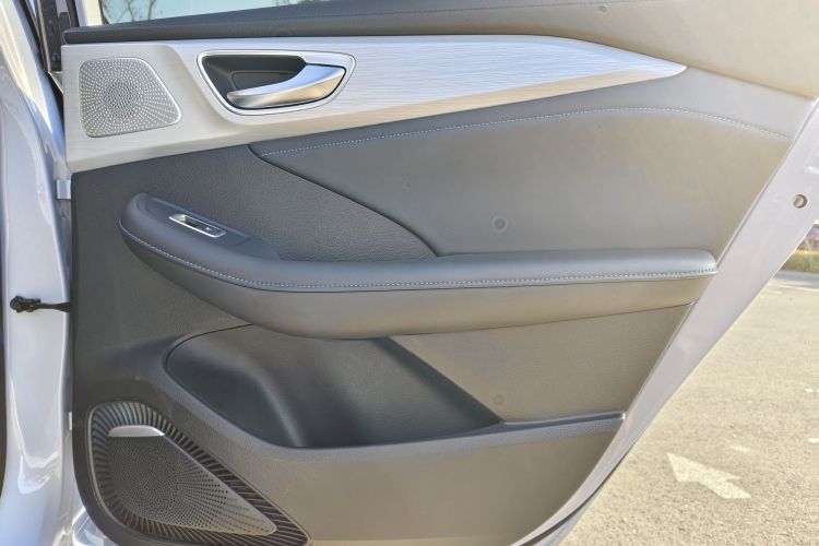 飞凡汽车 飞凡ER6 2021款 新动版 620km 智享版局部细节9003