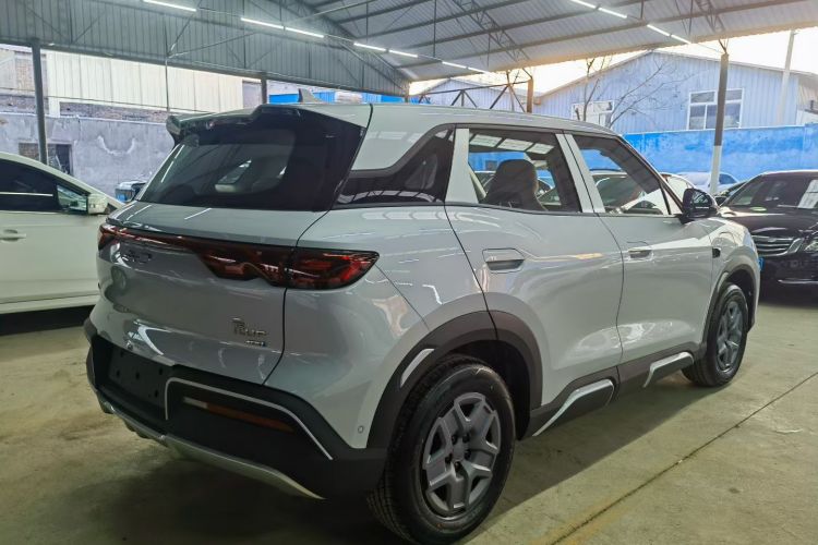 比亚迪 元UP 2025款 智驾版 401KM 活力版车身外观6004