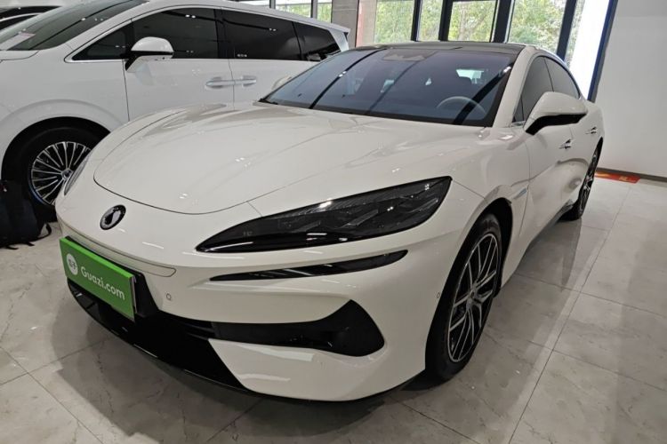 腾势Z9 2024款 1100km 四驱Max版车身外观6004