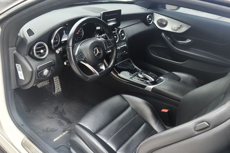 奔驰C级(进口) 2017款 C 200 4MATIC 轿跑版局部细节19