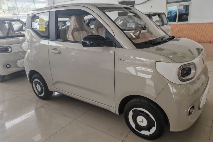 五菱汽车 宏光MINIEV 2024款 第三代 215km 青春版车身外观6001