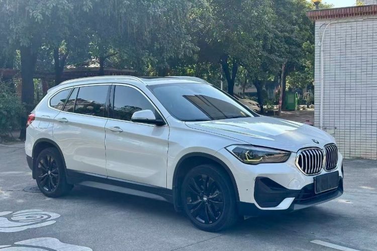 宝马X1 2020款 sDrive20Li 时尚型车身外观6010