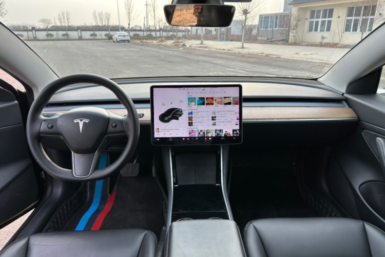 特斯拉 Model 3 2020款 改款 标准续航后驱升级版中控内饰7003