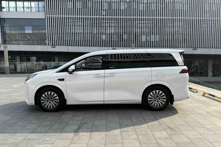 比亚迪 夏 2025款 DM-i 1.5T 180km 超越型车身外观6007