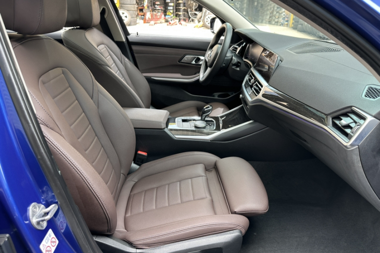 宝马3系 2020款 改款 325Li M运动套装中控内饰7005