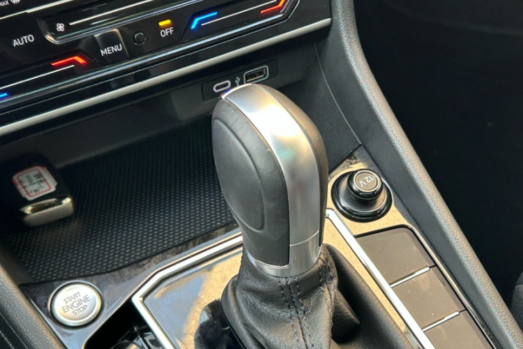 大众 朗逸 2024款 300TSI DSG星空领先版中控内饰7005