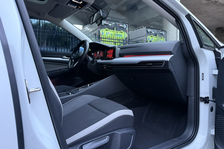 大众 高尔夫 2021款 280TSI DSG 30周年纪念版局部细节41