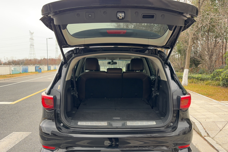 英菲尼迪QX60(进口) 2016款 2.5 S/C Hybrid 两驱卓越版 国V中控内饰7005