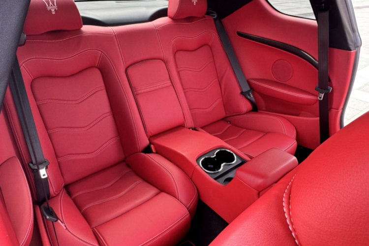 玛莎拉蒂 GranTurismo 2007款 4.2L 标准版中控内饰7010