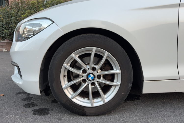 宝马1系(进口) 2016款 118i 领先型局部细节9002