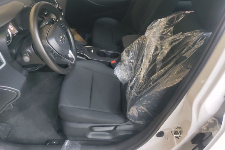 丰田 卡罗拉 2024款 1.2T 精英版中控内饰7005