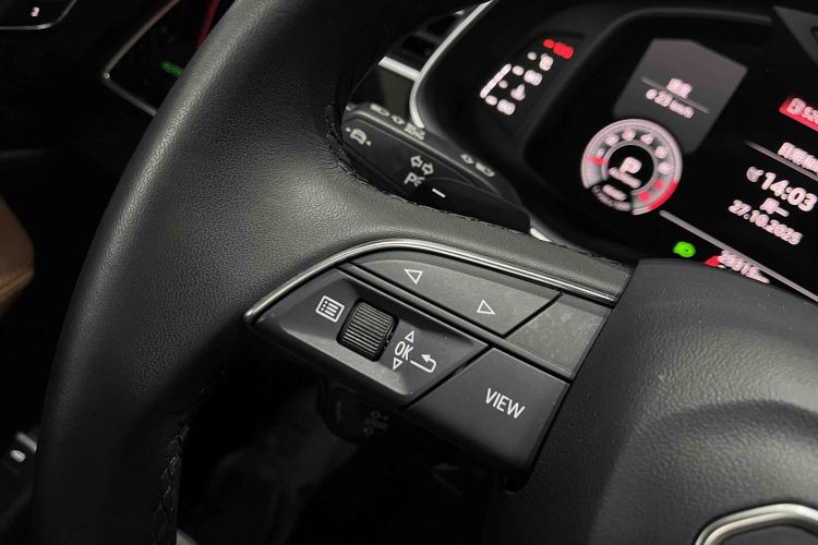 奥迪Q8 2023款 55 TFSI 豪华动感型中控内饰7004