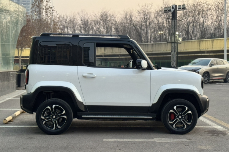 宝骏悦也 2023款 智尊版车身外观6005