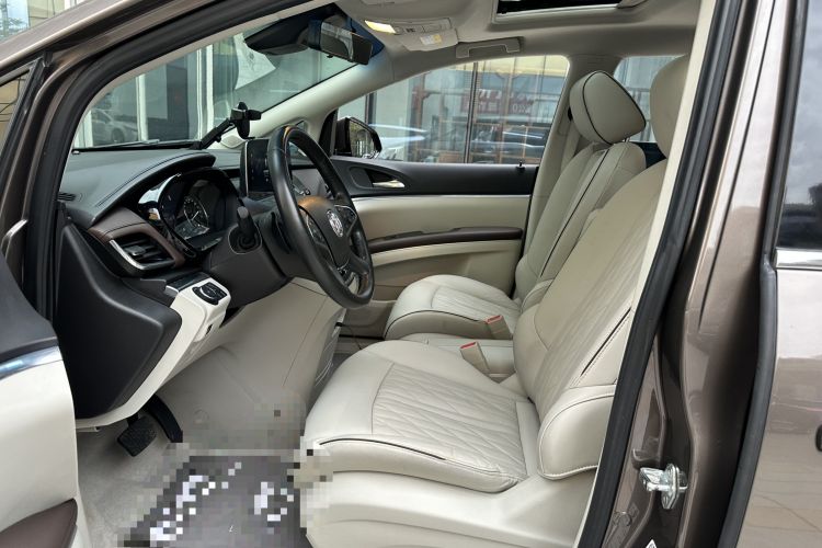 别克GL8 2022款 陆上公务舱 652T 智慧豪华型局部细节9004