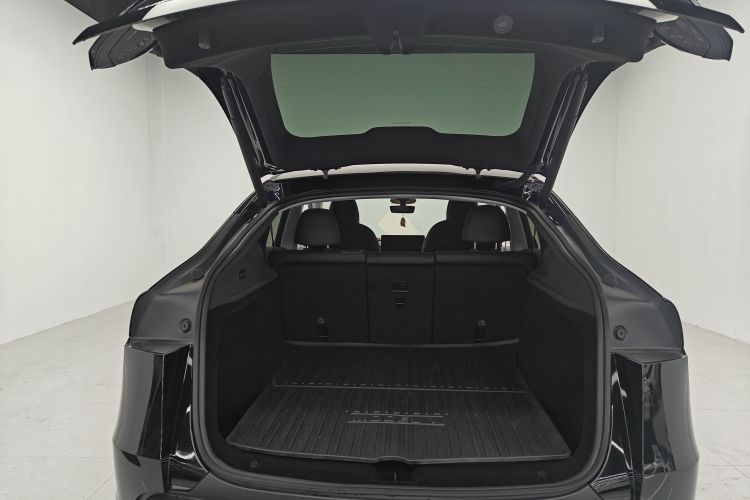 特斯拉 Model Y 2025款 后轮驱动版局部细节23