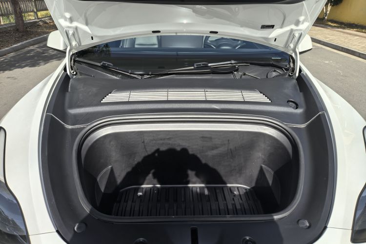 特斯拉 Model Y 2021款 长续航全轮驱动版局部细节24