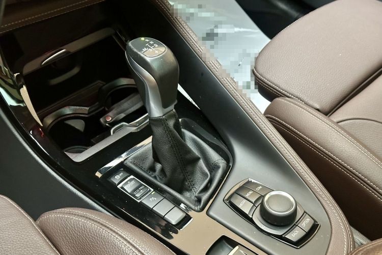 宝马X1 2019款 sDrive18Li 尊享型局部细节18