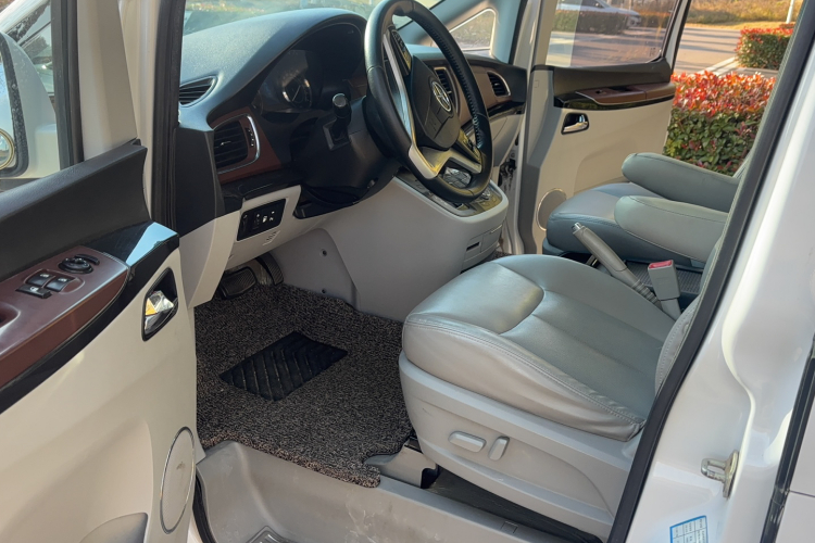 江汽集团 瑞风M5 2016款 2.0T 汽油自动公务版局部细节19