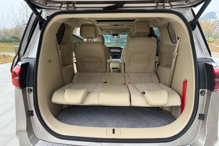 别克GL8 2023款 ES陆尊 豪华型和悦版中控内饰7005