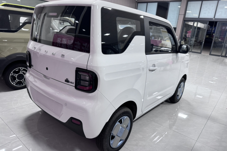 吉利银河 2024款 熊猫mini 200km 耐力熊车身外观6004