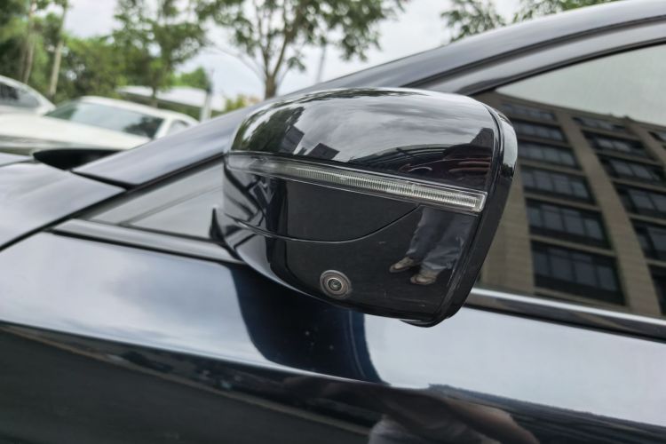 宝马5系(进口) 2020款 530i 风尚版 M运动套装车身外观6010