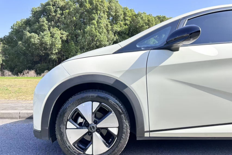 比亚迪 海豚 2023款 420km 时尚版车身外观6009