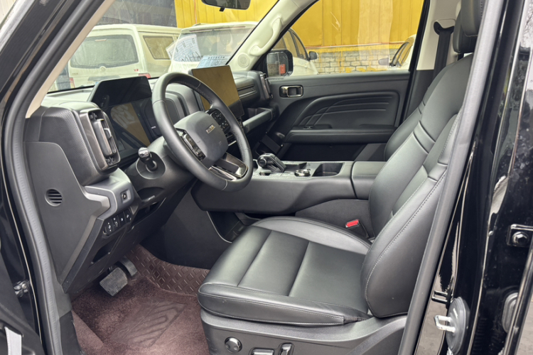 哈弗猛龙新能源 2023款 Hi4 102 探索版中控内饰7005