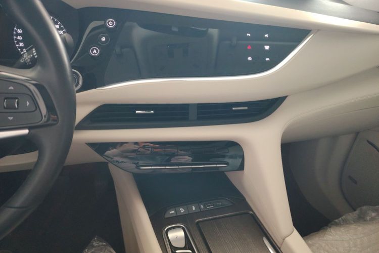 别克 昂科旗 2020款 28T 四驱Avenir艾维亚中控内饰7003