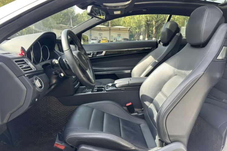 奔驰E级(进口) 2014款 E 200 轿跑版局部细节19