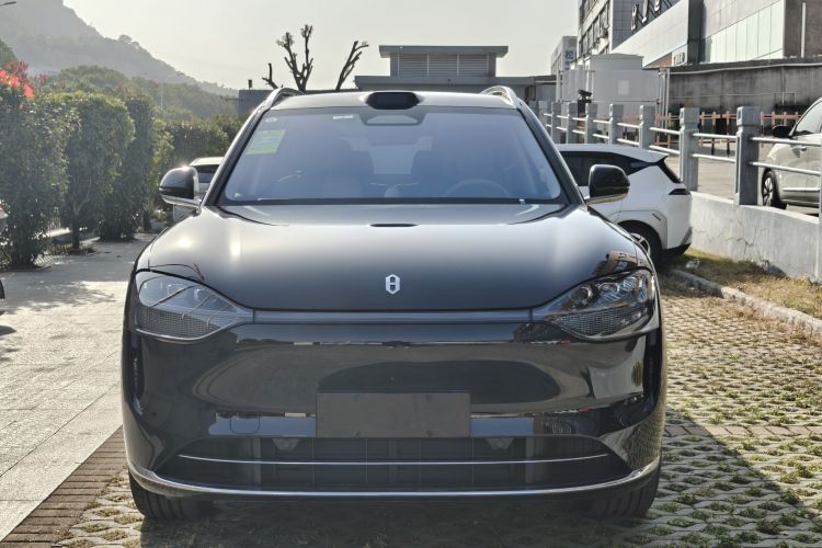 鸿蒙智行 问界M9 2025款 增程 Ultra版 52kWh 6座版车身外观6001