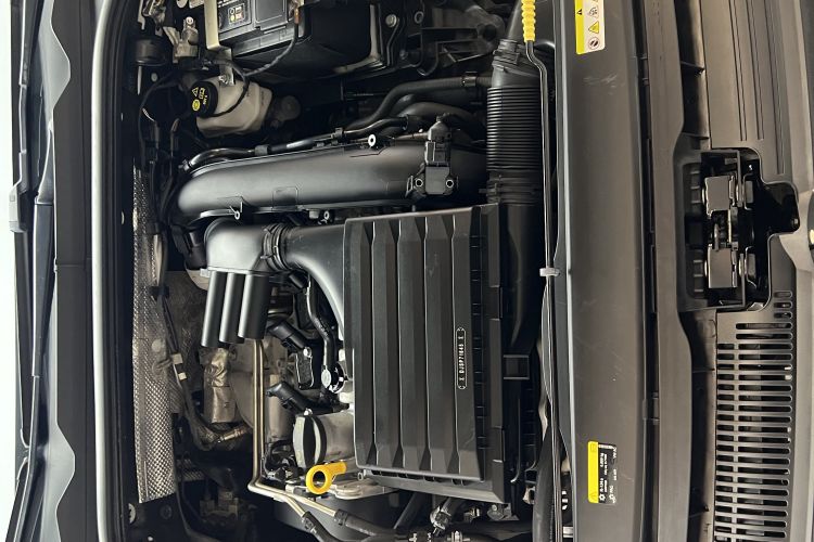 大众 高尔夫 2023款 280TSI DSG R-Line Lite中控内饰7010