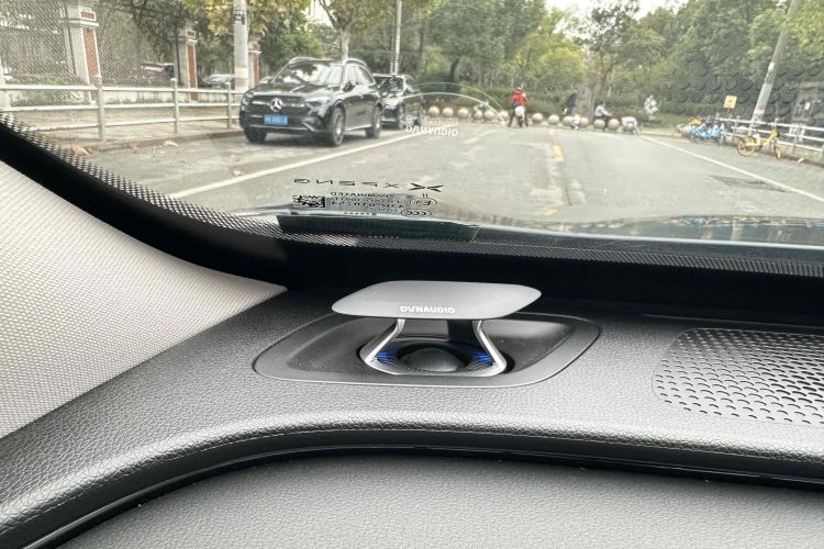 小鹏P7 2022款 625E中控内饰7004