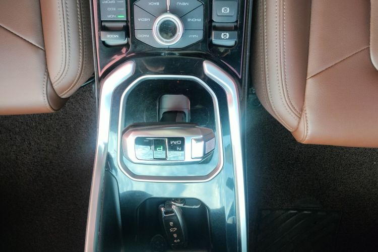 哈弗H6 2017款 红标 2.0T 自动两驱智尚型中控内饰7009