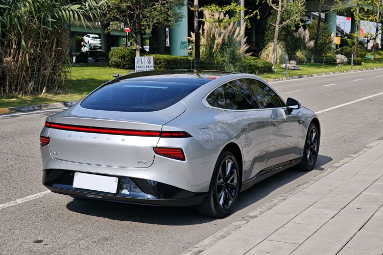 小鹏P7 2020款 670N车身外观6006